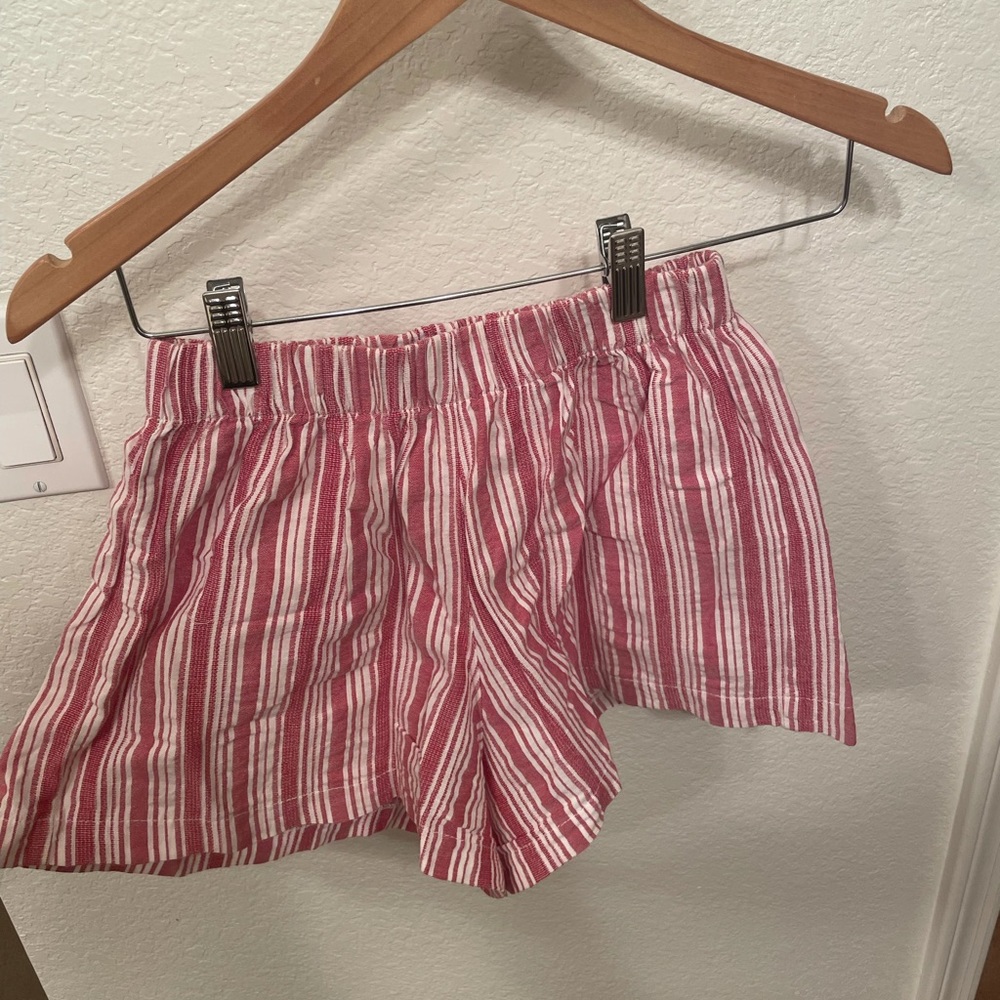 Bandy Melville red and white striped shorts size S